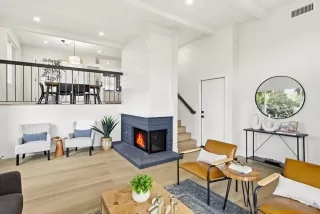 Photo #4: 260002177 Listing