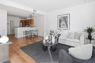 Photo #2: 260002182 Listing