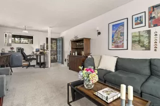 Photo #3: 260002184 Listing