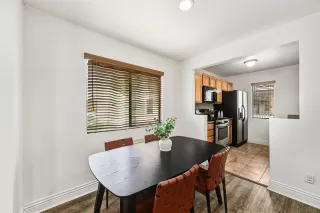 Photo #6: 260002209 Listing