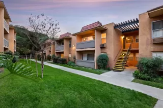 Photo #1: 260002222 Listing