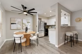 Photo #5: 260002222 Listing