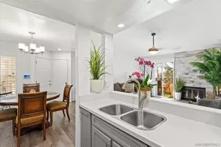 Photo #2: 260002245 Listing 