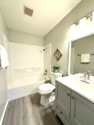 Photo #5: 260002259 Listing