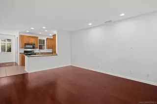 Photo #4: 260002287 Listing