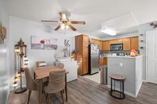 Photo #4: 260002304 Listing