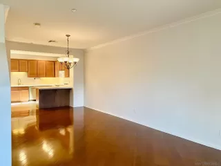 Photo #5: 260002325 Listing