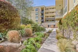 Photo #5: 260002379 Listing