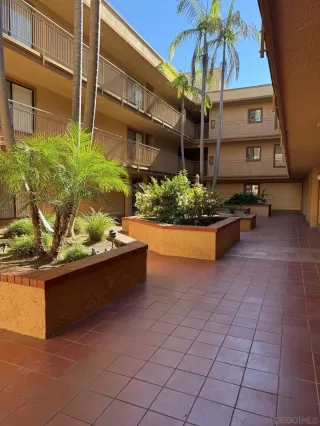 Photo #5: 260002384 Listing