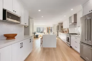 Photo #4: 260002396 Listing