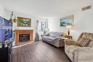 Photo #4: 260002423 Listing