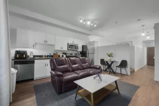 Photo #1: 260002458 Listing