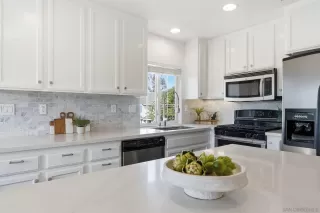 Photo #5: 260002567 Listing 