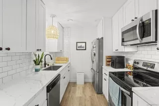 Photo #3: 260002582 Listing 