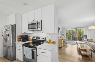 Photo #4: 260002582 Listing 