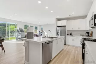 Photo #5: 260002609 Listing 