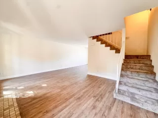 Photo #2: 260002612 Listing 