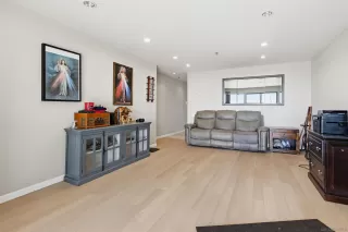 Photo #5: 260002691 Listing 