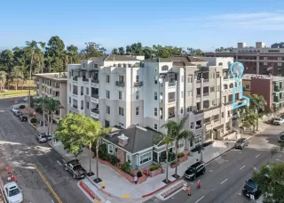 Photo #2: 260002713 Listing 