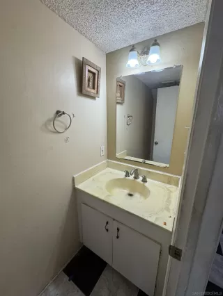 Photo #5: 260002747 Listing 