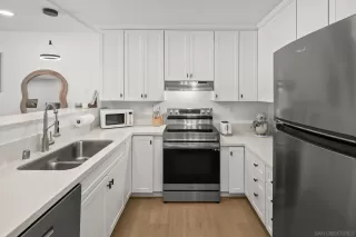 Photo #3: 260002759 Listing 