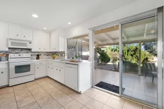 Photo #2: 260002805 Listing 