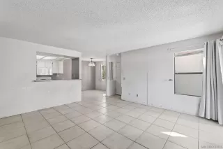 Photo #6: 260002809 Listing