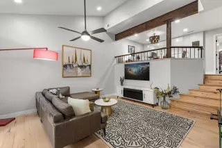 Browse active condo listings in EASTBLUFF