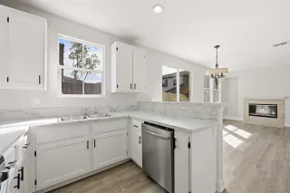 Photo #6: 260002878 Listing 