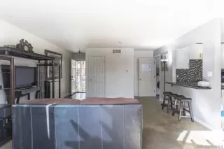 Photo #5: 260002980 Listing 