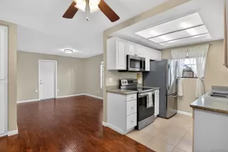 Photo #4: 260003003 Listing 