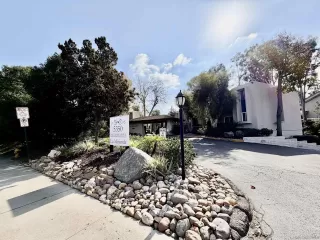 Photo #2: 260003082 Listing 