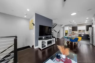 Photo #2: 260003159 Listing