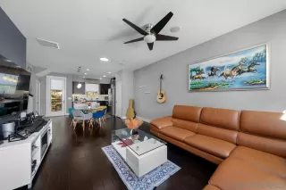 Photo #5: 260003159 Listing