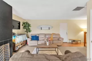 Photo #3: 260003231 Listing