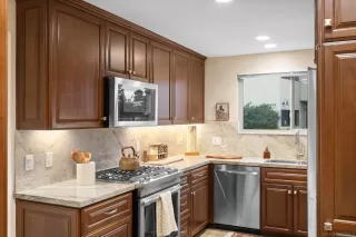 Photo #5: 260003287 Listing 