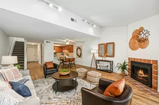 Photo #2: 260003296 Listing 