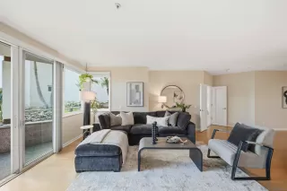 Photo #4: 2600033 Listing