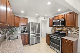 Photo #1: 260003333 Listing