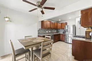 Photo #2: 260003333 Listing