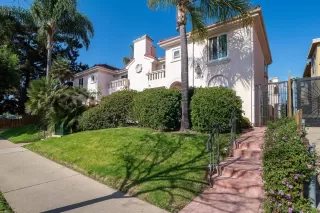 Photo #2: 260003358 Listing 