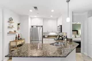 Photo #3: 260003373 Listing