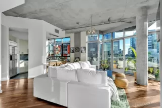 Photo #3: 260003425 Listing