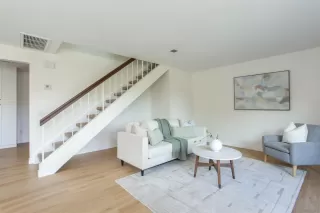 Photo #3: 260003435 Listing