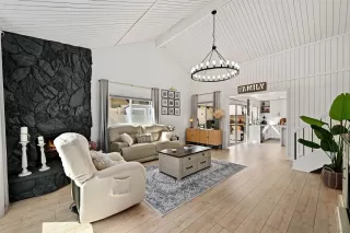 Photo #3: 260003438 Listing 