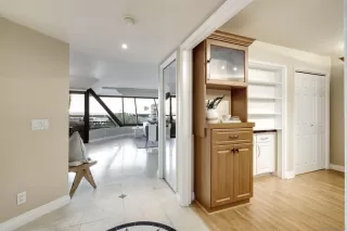 Photo #1: 260003448 Listing 