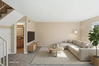 Photo #6: 260003480 Listing