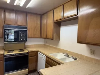 Photo #3: 260003511 Listing