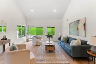 Photo #4: 260003516 Listing