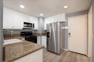 Photo #2: 260003517 Listing